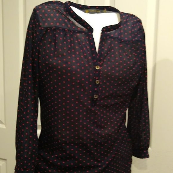 Outback Red Mesh Blouse size Small - Picture 1 of 5